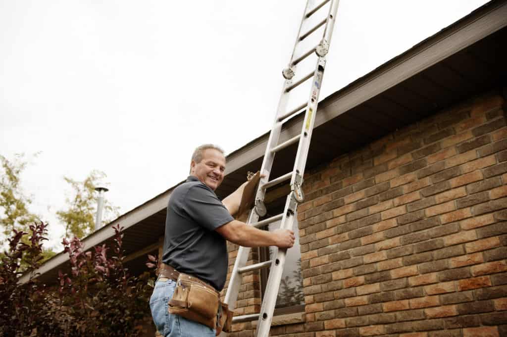 Can you lean a ladder against a gutter?